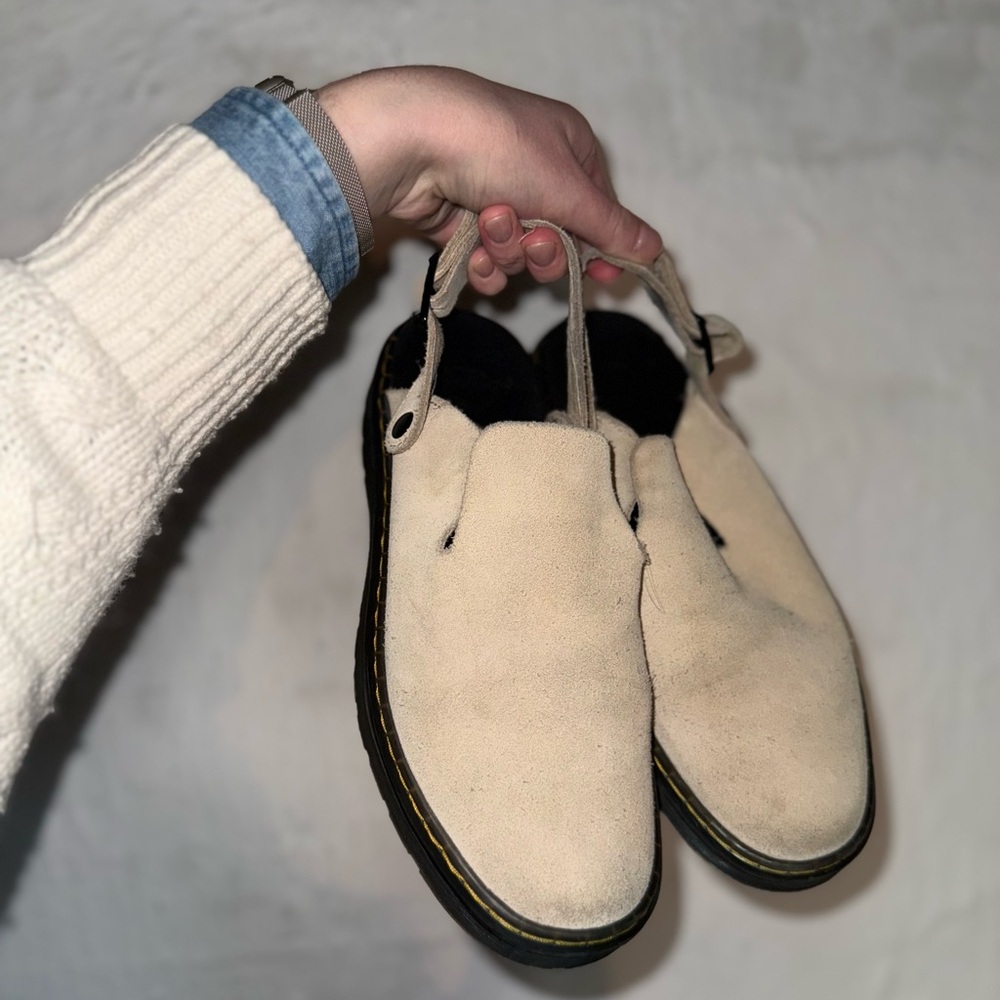 Dr. Martens Carlson Warm Sand Suede Mule / Sandal‎ Men’s Size 8 Women’s Size 9
